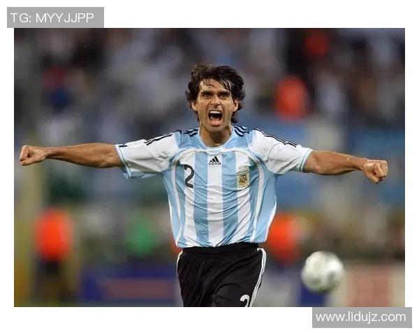 璀璨足球明星的钻石画像展现运动与艺术的完美结合