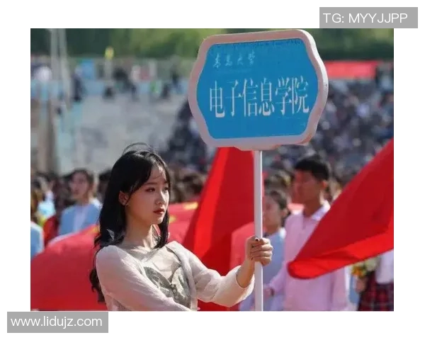 足球明星背影车贴展现运动魅力与个性风采的完美结合