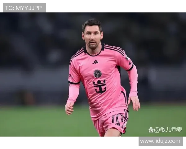 全球足球明星盘点2023年排名前十的传奇球员及其成就分析